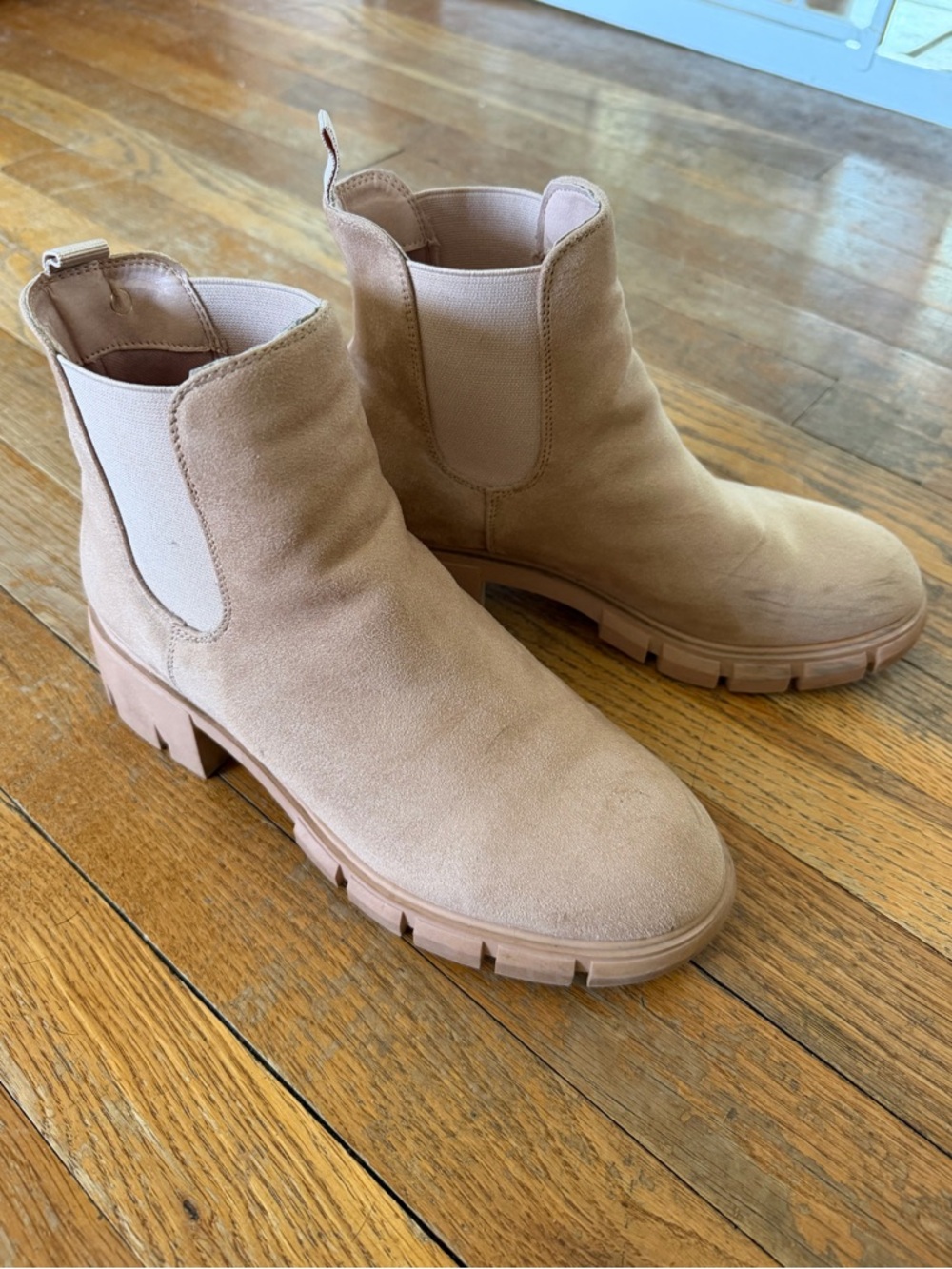 Women's Chelsea Ankle Boots in Beige - Classic Suede Look